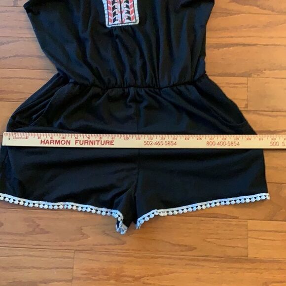 M Fasis XL Romper with embroidery detail around the neck/front. - Picture 8 of 13